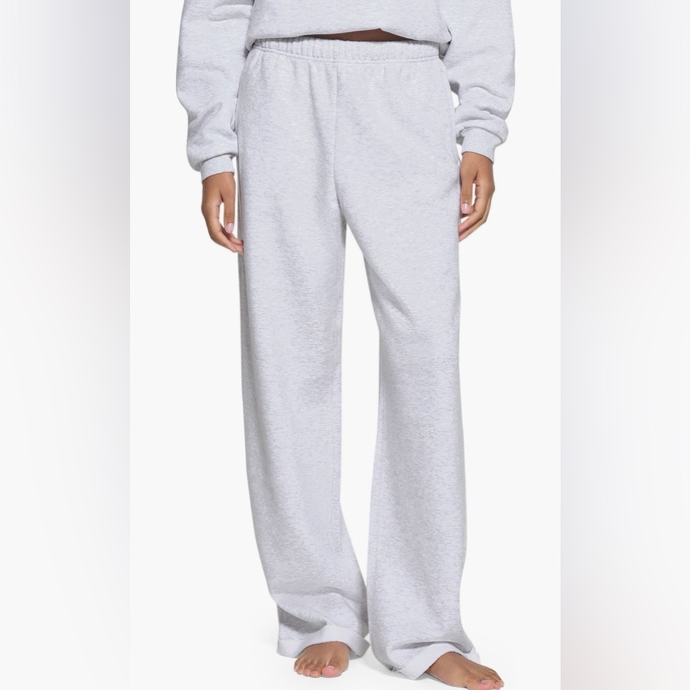 NWOT SKIMS straight leg pant